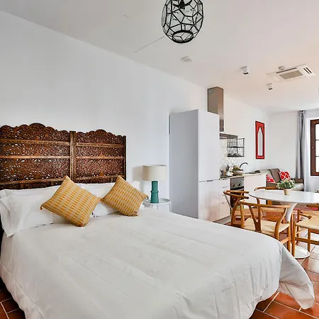 Oyo Urban Vida Alcázar Apartamento