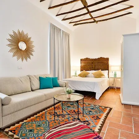 Oyo Urban Vida Alcázar Apartamento