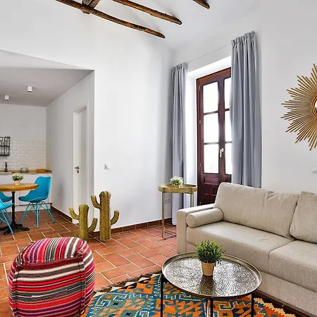 Oyo Urban Vida Alcázar Apartamento