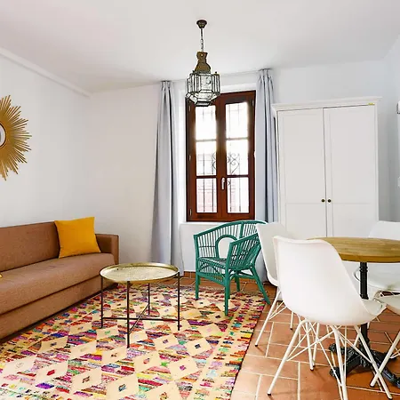 Oyo Urban Vida Alcázar Apartamento