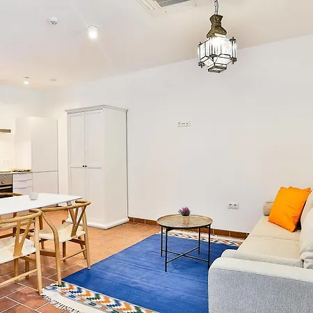 Oyo Urban Vida Alcázar Apartamento *