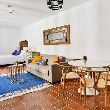 Oyo Urban Vida Alcázar Apartamento