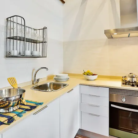 Apartmán Oyo Urban Vida Alcazar *