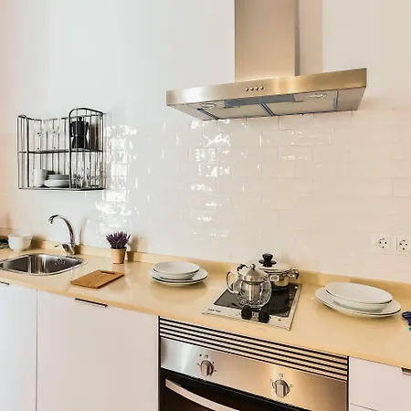 Oyo Urban Vida Alcazar Apartmán *