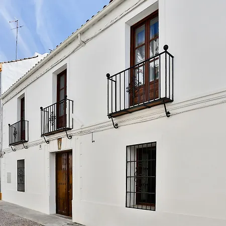 Apartmán Oyo Urban Vida Alcazar *